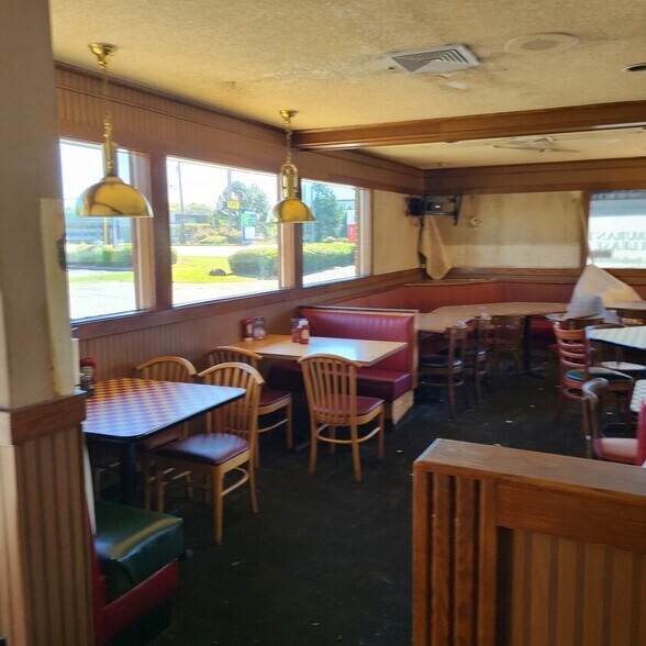More Photos Of 307A Highway 49, Byron Restaurant For Lease