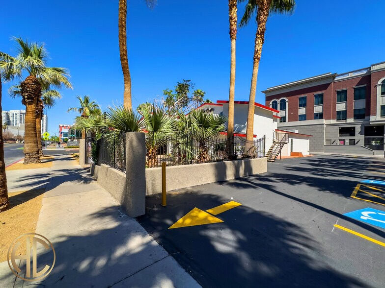 More Photos Of 401 S 6th St, Las Vegas Restaurant For Sale