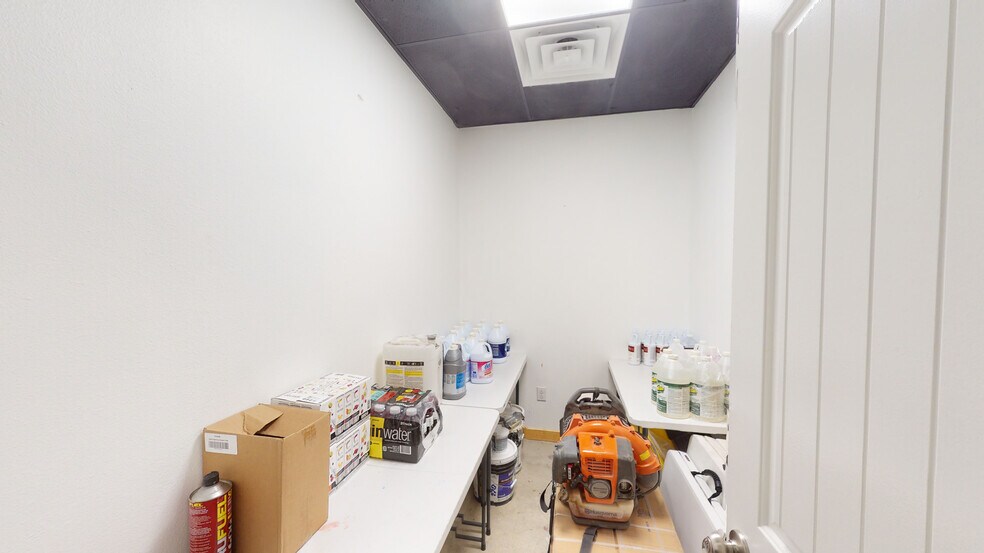 More Photos Of 1215 NW 1st Plz, Andrews Restaurant For Sale