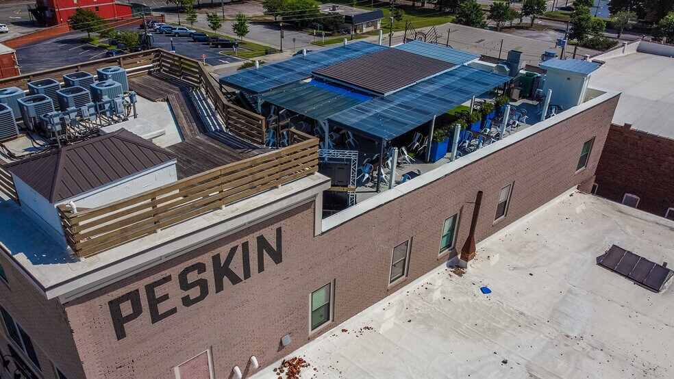 More Photos Of 21 E Athens St, Winder General Retail For Sale