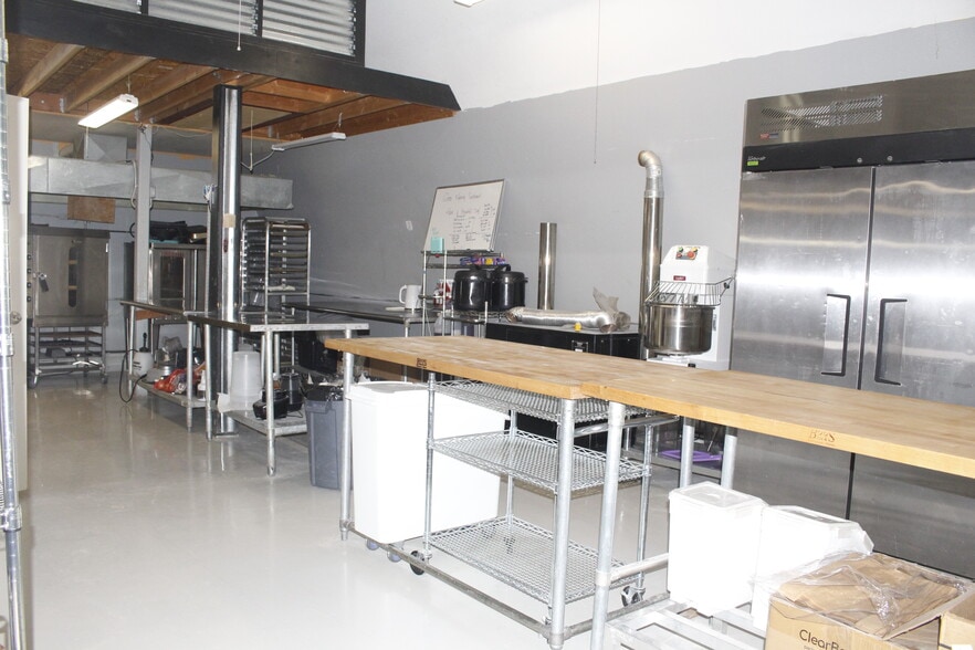 More Photos Of 7877 W Main St, Rathdrum Freestanding For Lease