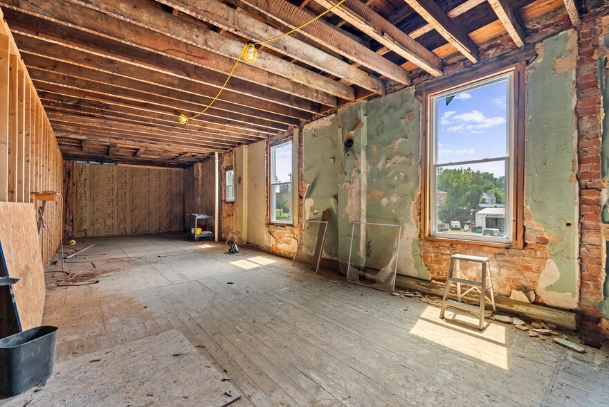 More Photos Of 215 S Main St, Blackstone Storefront For Sale