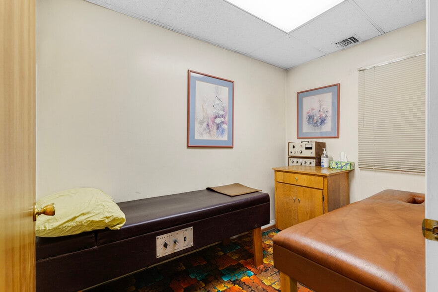 More Photos Of 3480 Live Oak St, Huntington Park Medical For Sale