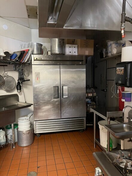 More Photos Of 15409 W Greenway Rd, Surprise Storefront For Lease