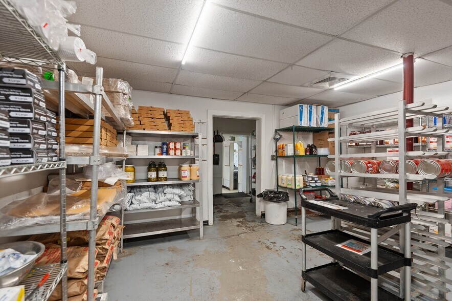 More Photos Of 226 Pamlico St, Belhaven Restaurant For Sale