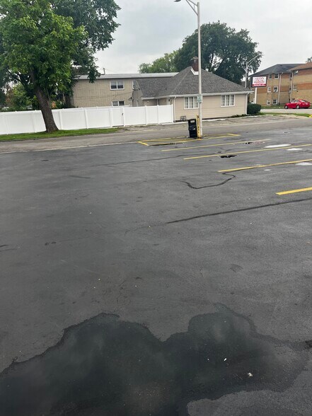 More Photos Of 717 Bellwood Ave, Bellwood Bar For Sale