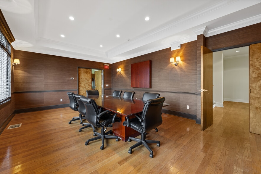 More Photos Of 76 Tokeneke Rd, Darien Office For Lease