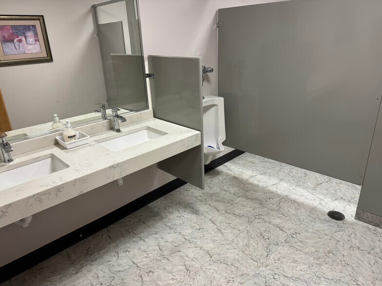 More Photos Of 601 Bethlehem Pike, Montgomeryville Medical For Sale