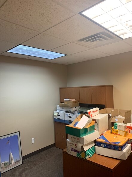 More Photos Of 2763 Manitowoc Rd, Green Bay Office For Lease