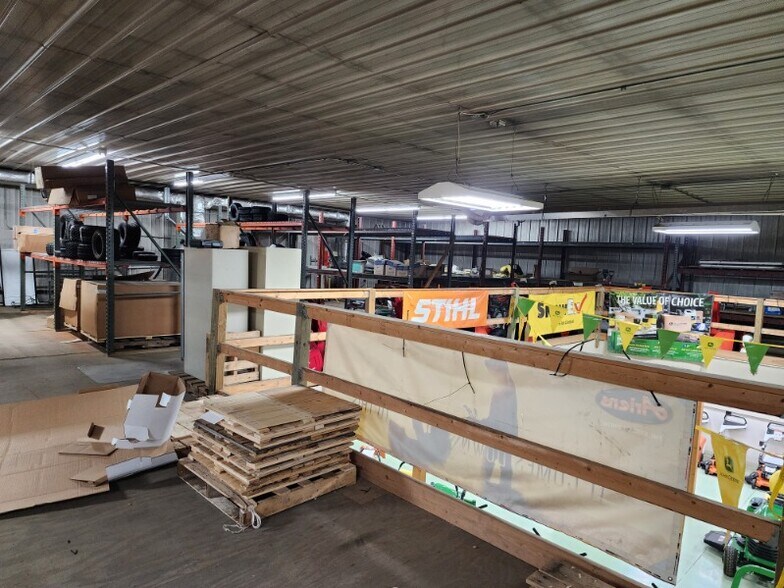 More Photos Of 11204 Royalton Rd, North Royalton Showroom For Lease