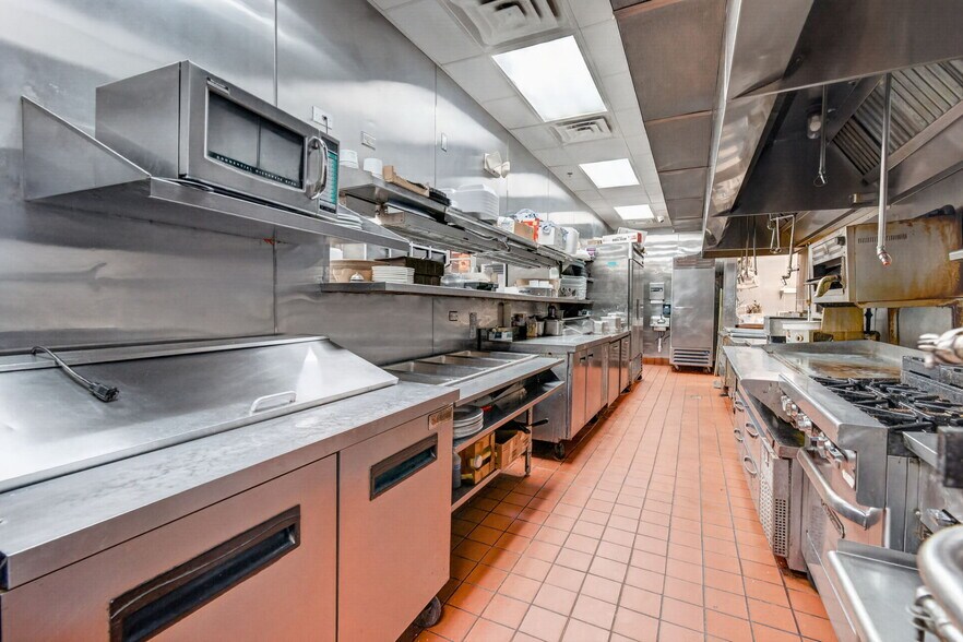 More Photos Of 3151 Voyager Ln, Joliet Restaurant For Sale