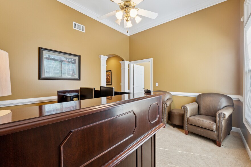 More Photos Of 301-304 Macy Dr, Roswell Medical For Sale