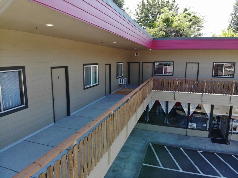 More Photos Of 2632 E St, Washougal Loft Creative Space For Sale