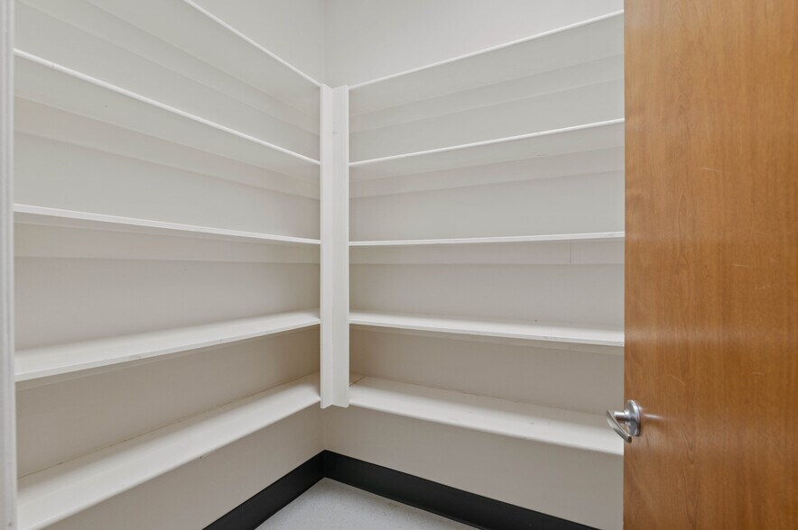 More Photos Of 3605 Interstate 30, Mesquite Medical For Lease