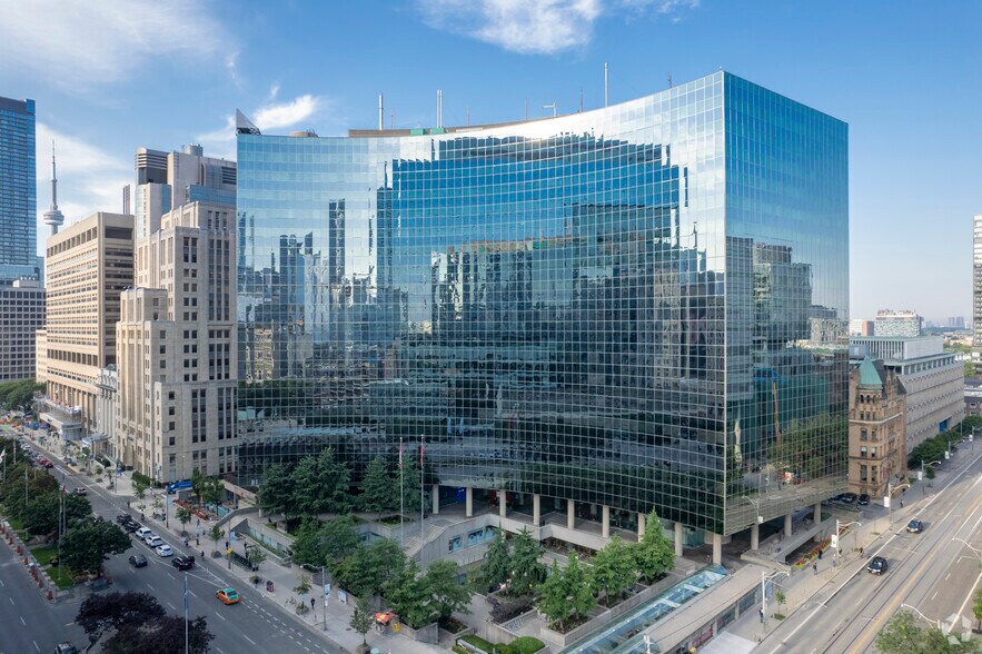 Primary Photo Of 700 University Ave, Toronto Office For Lease