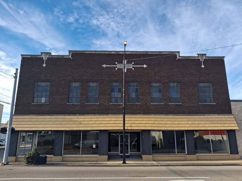 More Photos Of 323 E 9th St, Hopkinsville General Retail For Lease