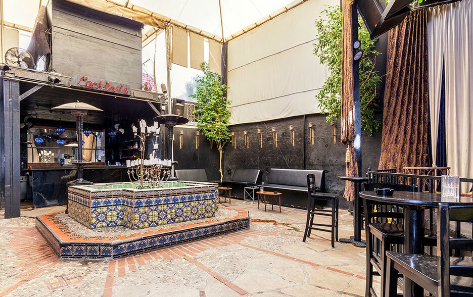 More Photos Of 6646 Hollywood Blvd, Hollywood Storefront Retail Office For Sale