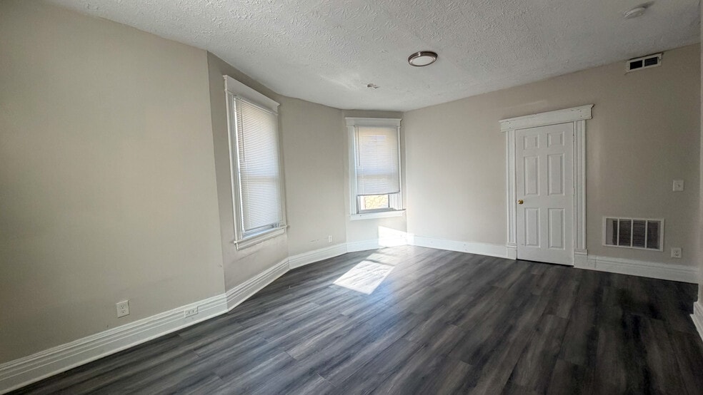 More Photos Of 2478 Paris St, Cincinnati Multifamily For Sale