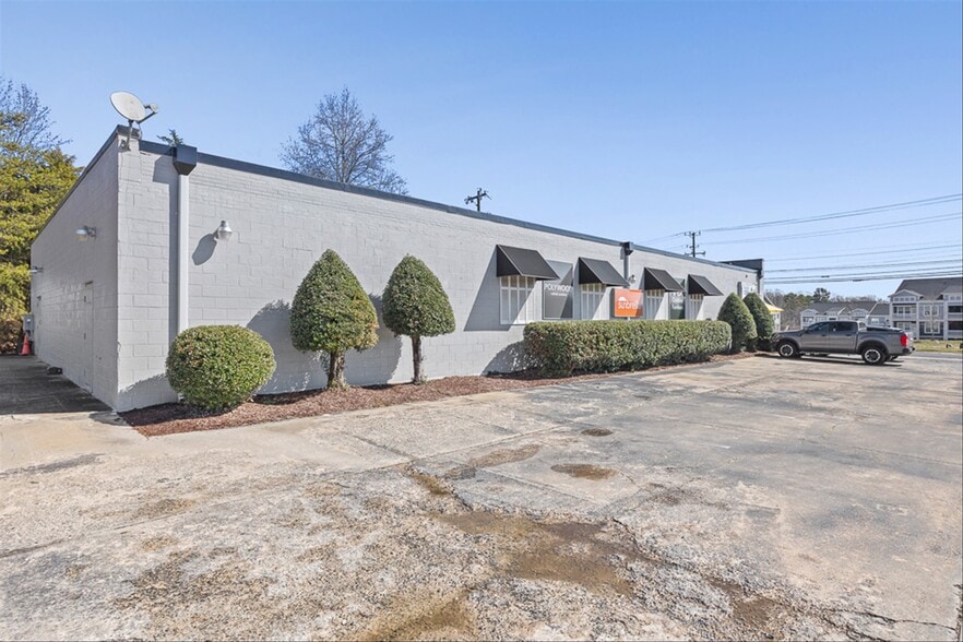 More Photos Of 14040 S Tryon St, Charlotte General Retail For Sale