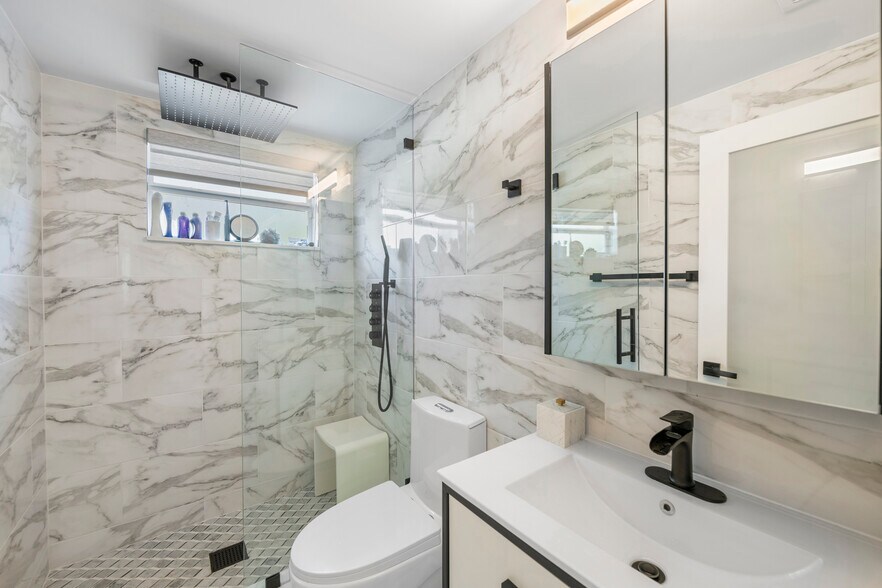 More Photos Of 3909 Garden Ave, Miami Apartments For Sale