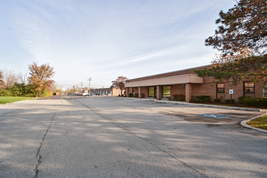 More Photos Of 5540 W 111th St, Oak Lawn Medical For Lease