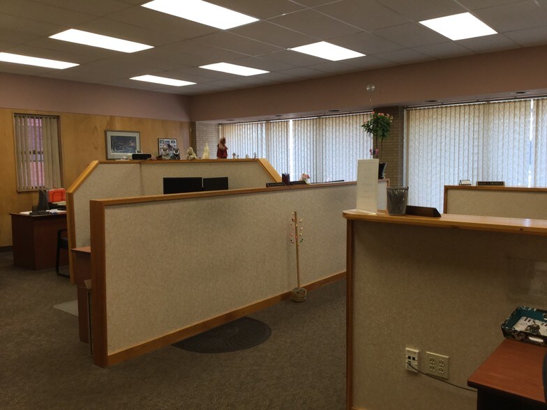 More Photos Of 80 N Main St, Wellsville General Retail For Lease