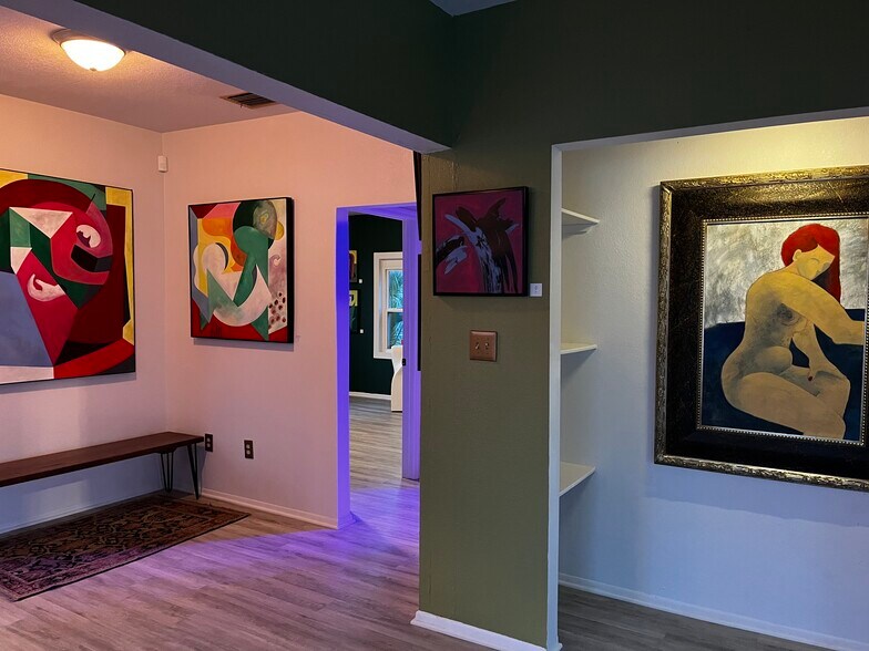 More Photos Of 4235 Central Ave, Saint Petersburg Loft Creative Space For Sale