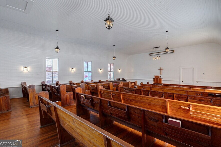 More Photos Of 1051 Meadow Ln, Madison Hospitality For Sale