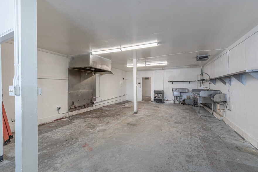 More Photos Of 1701-1709 E Artesia Blvd, Long Beach Storefront For Lease