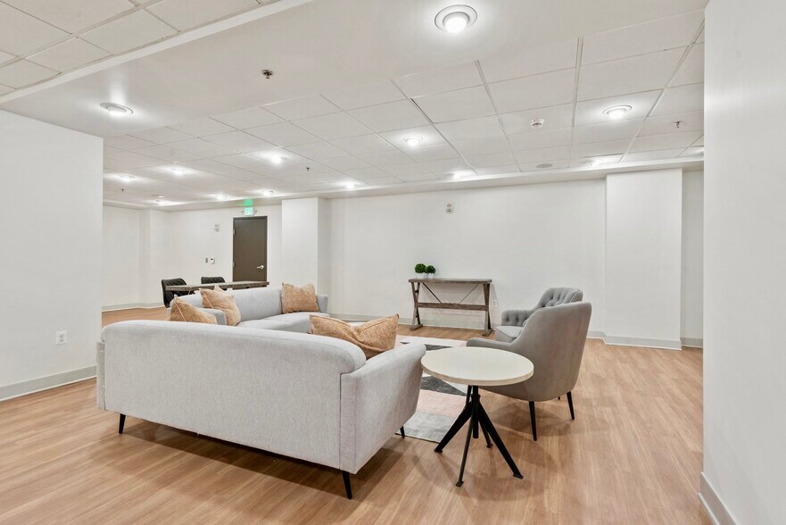 More Photos Of 207 E Redwood St, Baltimore Apartments For Sale