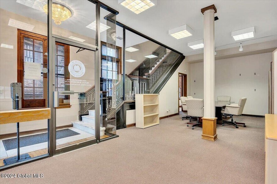 More Photos Of 48 Howard St, Albany Office For Sale