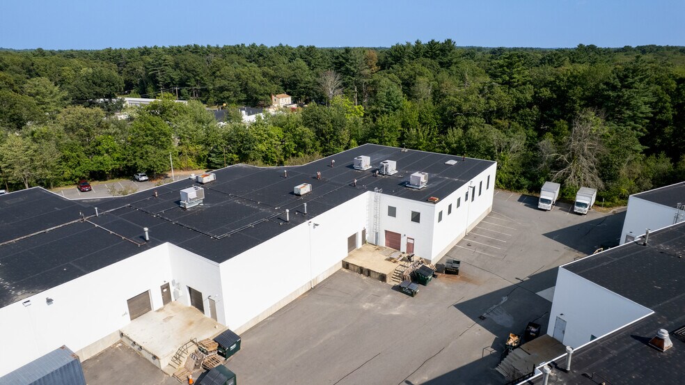 More Photos Of 100 Weymouth St, Rockland Warehouse For Lease