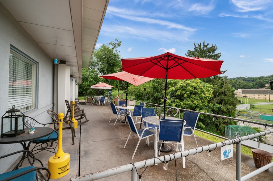 More Photos Of 123 Hamilton Ave, Turtle Creek Healthcare For Sale