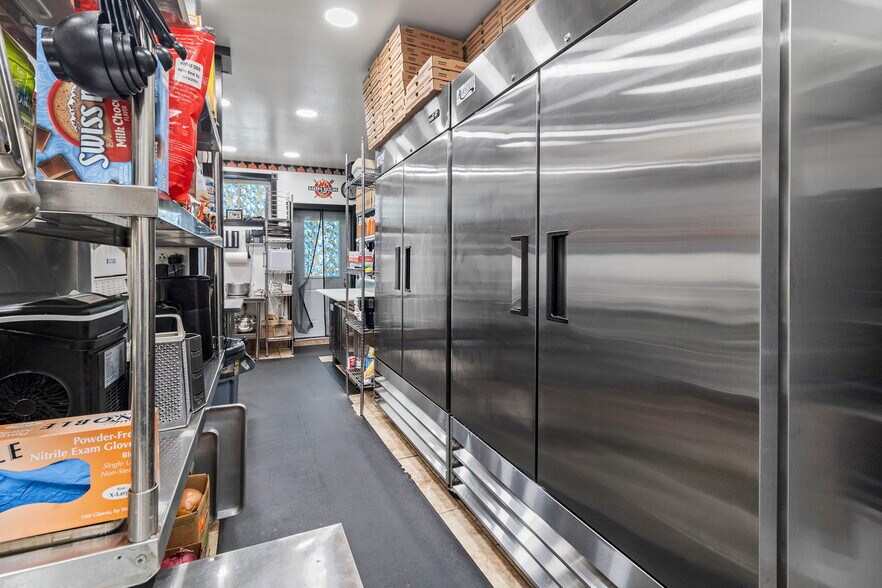 More Photos Of 18 Mckabe Rd, Colton Storefront Retail Residential For Sale