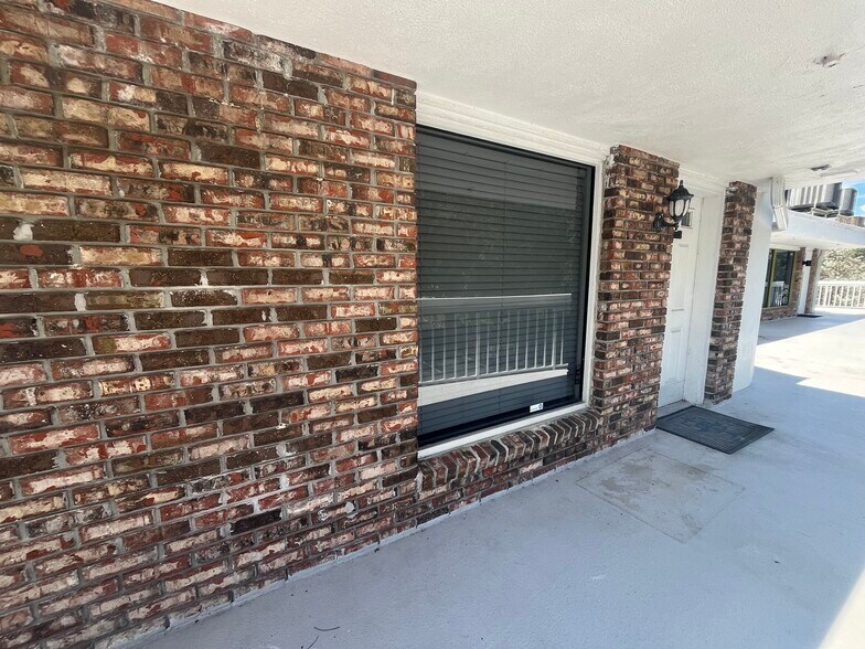 More Photos Of 5047-5069 Tamiami Trl E, Naples Unknown For Lease