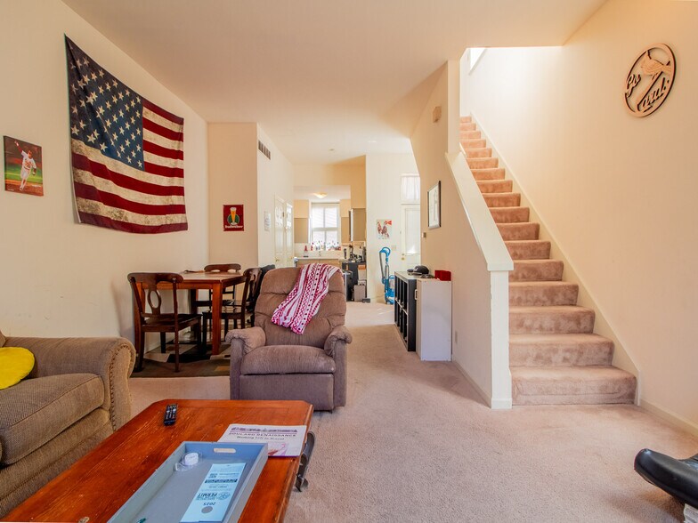 More Photos Of 1911 S 11th St, Saint Louis Apartments For Sale