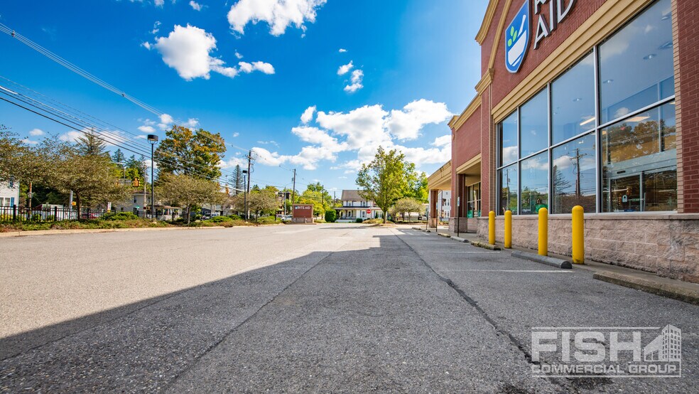 More Photos Of 24 East Ave, Wellsboro Drugstore For Sale