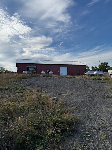 More Photos Of 200 Running Dogs Ln, Saint Helens Specialty For Sale