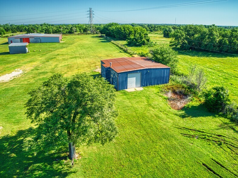 More Photos Of 3903 NE 23rd St, Oklahoma City Industrial For Sale
