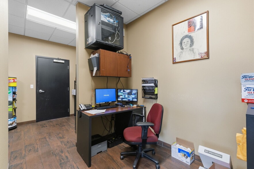 More Photos Of 12111 Cypress North Houston Rd, Cypress Carwash For Sale