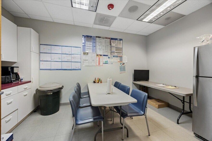 More Photos Of 10439 W Cermak Rd, Westchester Office For Sale
