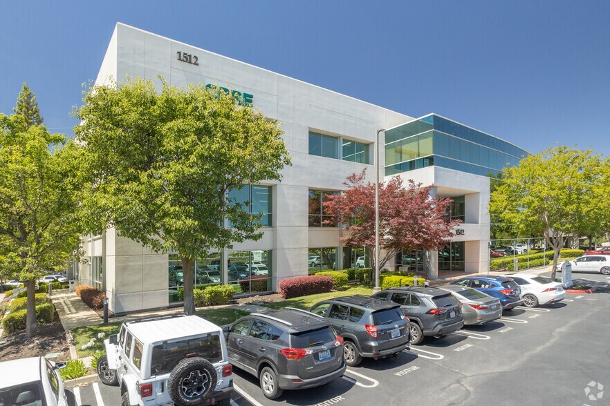 More Photos Of 1552 Eureka Rd, Roseville Unknown For Lease