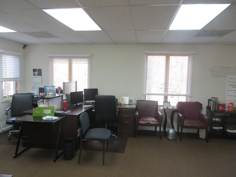 More Photos Of 27 Clyde Rd, Somerset Medical For Sale