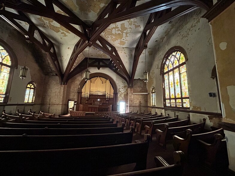 More Photos Of 486 S Graham St, Pittsburgh Religious Facility For Sale