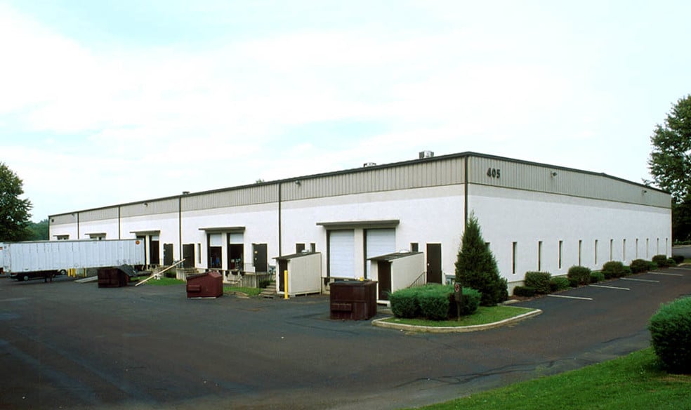 More Photos Of 405 Caredean Dr, Horsham Township Warehouse For Lease