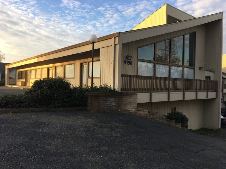 More Photos Of 9198 Greenback Ln, Orangevale Office For Lease