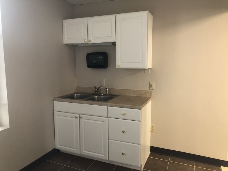 More Photos Of 33 W Franklin St, Hagerstown Coworking Space