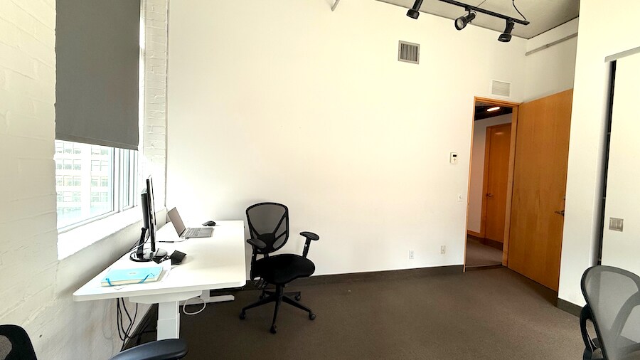More Photos Of 119 Spadina Ave, Toronto Loft Creative Space For Lease