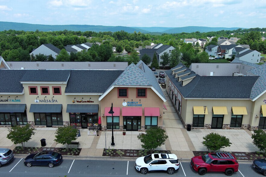 More Photos Of 1 W Broad Way, Lovettsville Unknown For Lease
