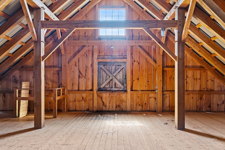 More Photos Of 16 Sterling Dr, Craftsbury Common Specialty For Sale